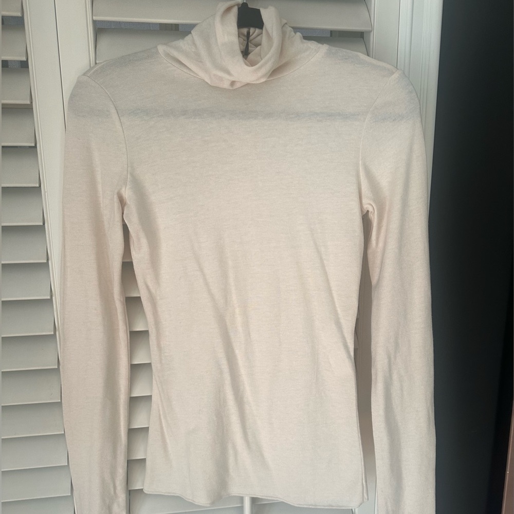 Zara brand new crème turtleneck 100 percent cotton Size Small